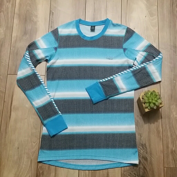 Helly Hansen Tops - SALE💥HELLY HANSEN ACTIVE BASE LAYER